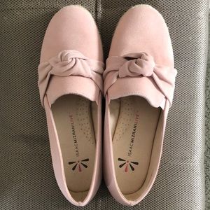 NWOT Isaac Mizrahi Suede Shoes
